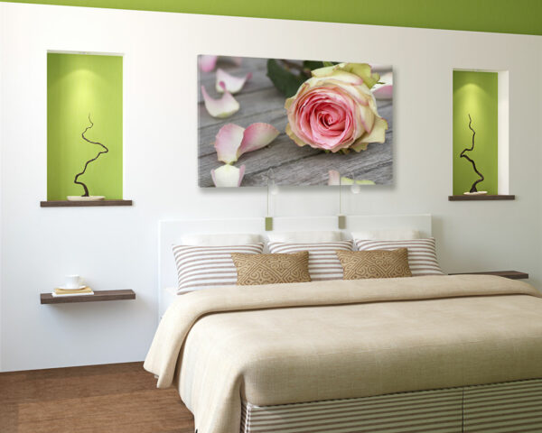 Quadro moderno fiori "ROSA TRA I PETALI" - Stampa su tela