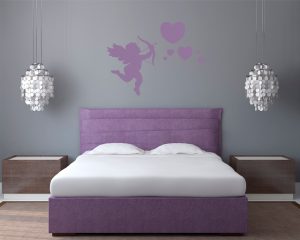 adesivo murale-cupido tra cuori