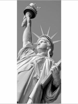 Sotto la statua della libertà