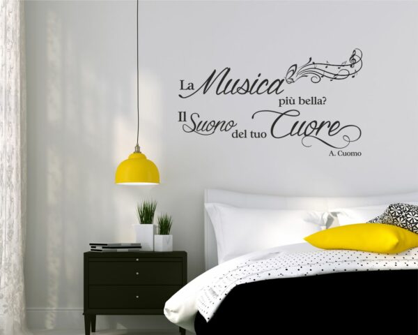 Adesivo da muro frase amore "LA MUSICA PIÙ BELLA? IL SUONO DEL TUO CUORE"