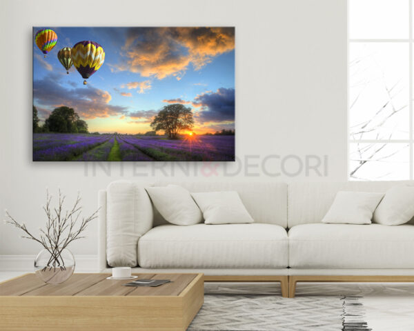 Quadro moderno mongolfiere "SU UN CAMPO DI LAVANDA" - Stampa su tela