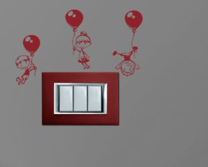 Mini sticker murale-bimbi in volo con palloncini