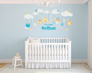 Nuvole e ninnoli-adesivo murale con nome
