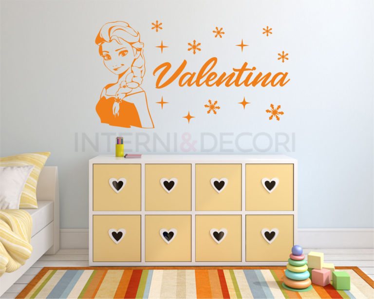 Adesivo da parete bimba "FROZEN: ELSA TRA FIOCCHI DI NEVE" - Adesivo murale con nome