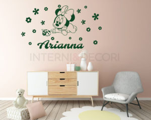 Adesivo murale con nome-in mezzo ai fiori-Adesivo da parete Minnie