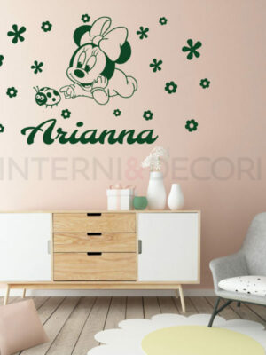 Adesivo da parete bimba "MINNIE CON COCCINELLA E FIORI" - Adesivo murale con nome