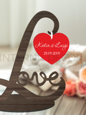 Decorazioni a taglio laser-cuore rosso con nomi-scritta love in legno
