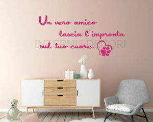 Adesivo da parete frase animali "UN VERO AMICO"