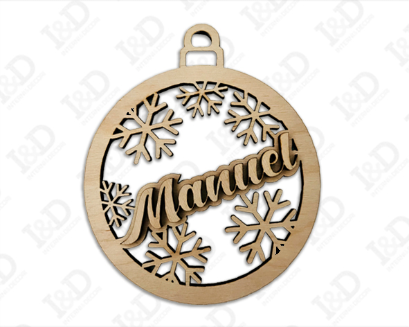 Pallina in legno con nome in rilievo "NATALE CON I FIOCCHI"