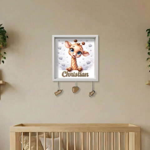 Quadretto nascita personalizzato con nome – BABY GIRAFFA TRA CUORICINI