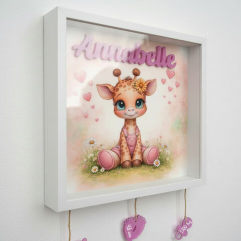 Quadretto Nascita Personalizzato – Giraffina rosa tra fiori e cuori