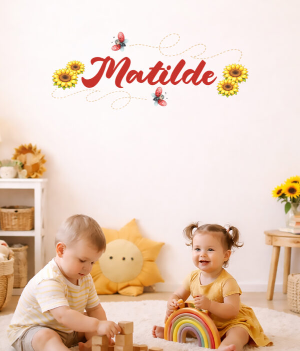 "TRA COCCINELLE E GIRASOLI" - Adesivo murale personalizzato con nome