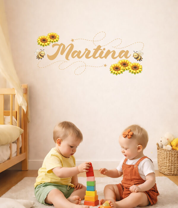 "TRA GIRASOLI E APINE" - Adesivo murale personalizzato con nome